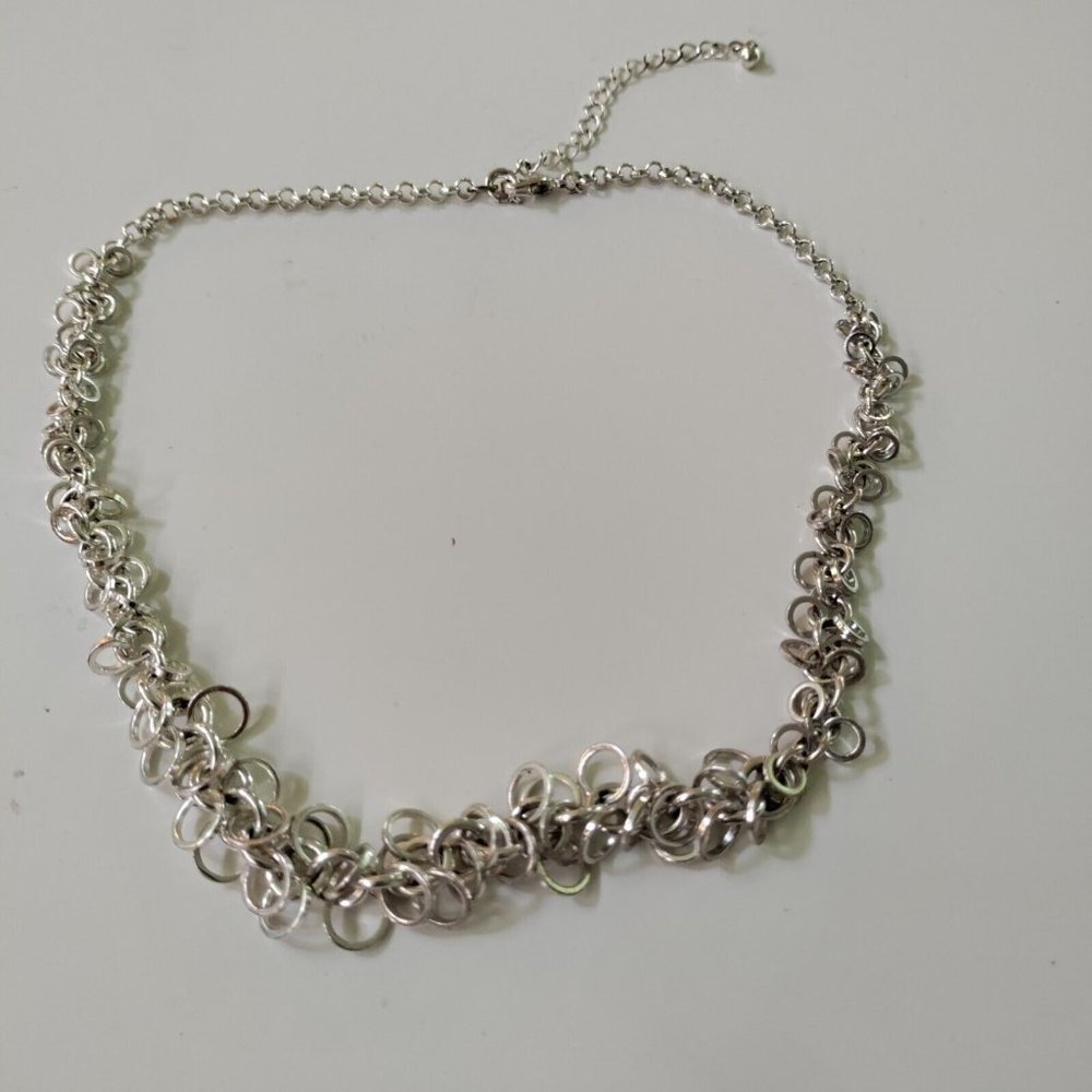4/$20 Avon Silver Tone Linked Rings Collar Necklace 16"